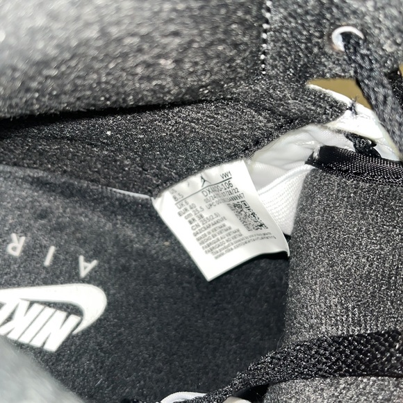 Air Jordan 2 Retro ‘Chicago’ - Picture 5 of 6